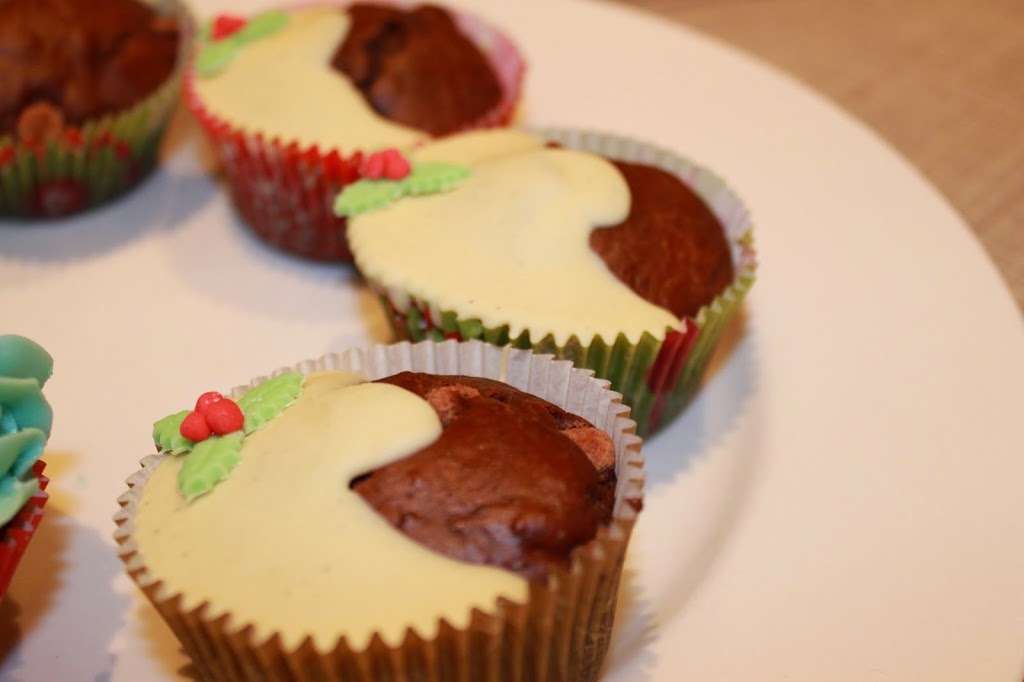 Cakes With Heart | 6 Lines Cl, Forest Row RH18 5GE, UK | Phone: 07788 552262