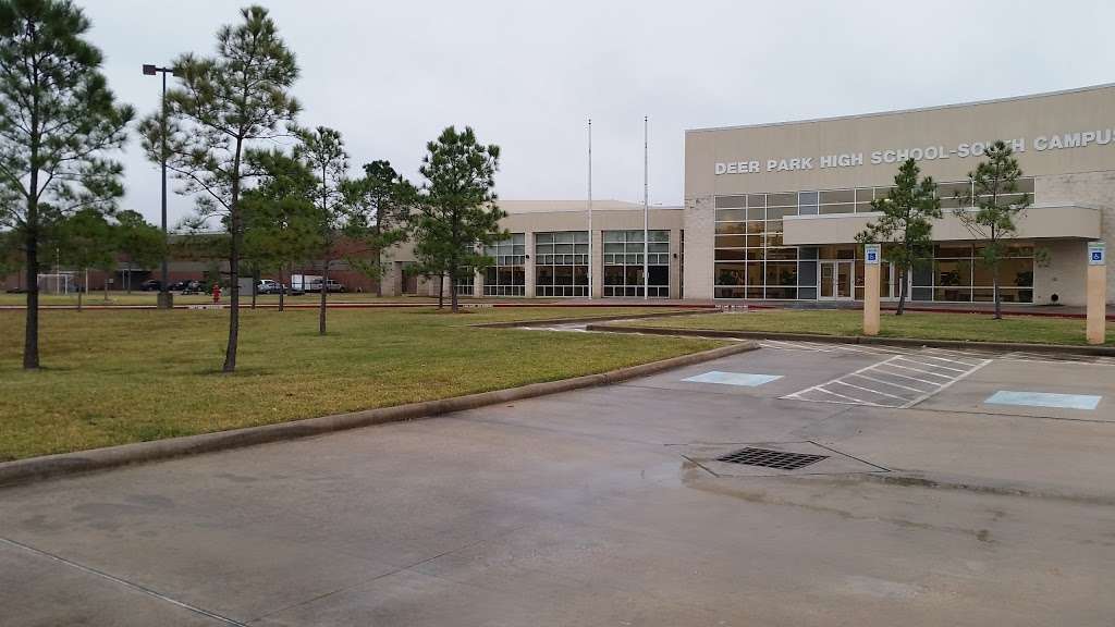 Deer Park High School South Campus | 710 San Augustine Ave, Deer Park, TX 77536, USA | Phone: (832) 668-7200