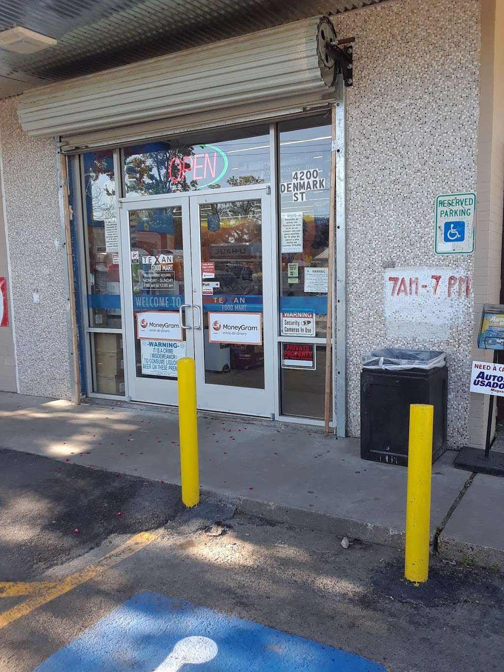 Khans Convenience Store | Hirsch Rd, Houston, TX 77016, USA