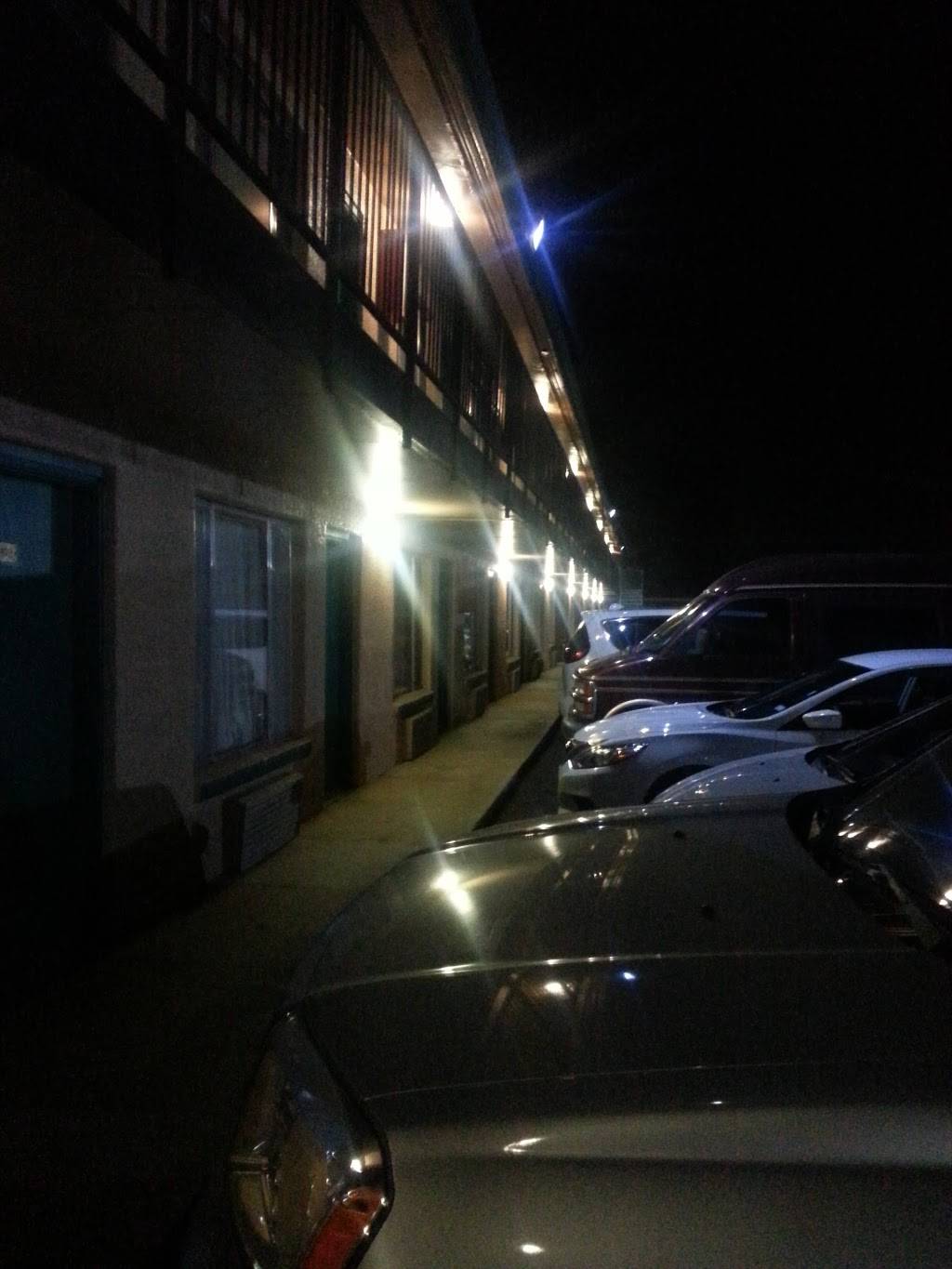 Amazon Motel | 1135 W Miracle Mile, Tucson, AZ 85705, USA | Phone: (520) 622-7725