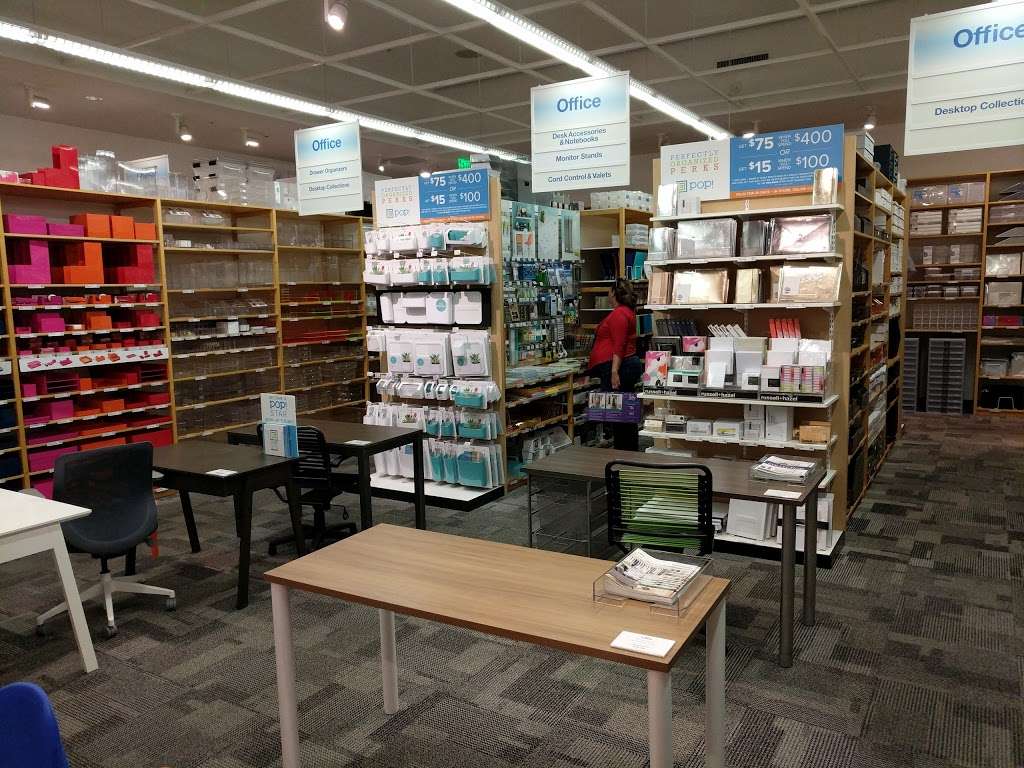 The Container Store in 710 S Sepulveda Blvd, El Segundo, CA 90245, USA