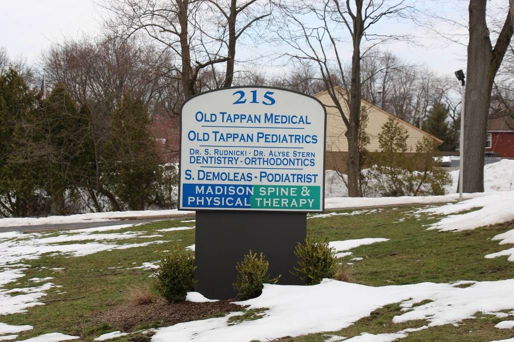 Madison Spine & Physical Therapy | 215 Old Tappan Rd, Old Tappan, NJ 07675, USA | Phone: (201) 722-8887