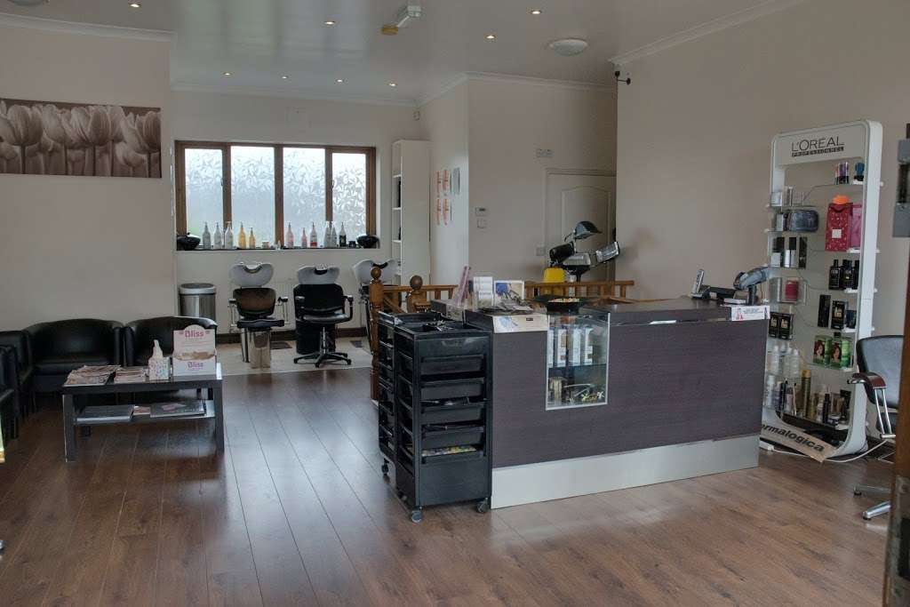 Divine Hair & Beauty | 144 Upper Shirley Rd, Croydon CR0 5HA, UK | Phone: 020 8654 8008