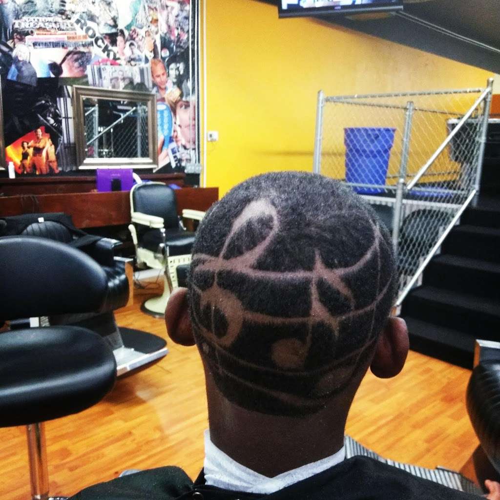 Urban Cutz | 6781 El Cajon Blvd, San Diego, CA 92115, USA | Phone: (619) 467-7117