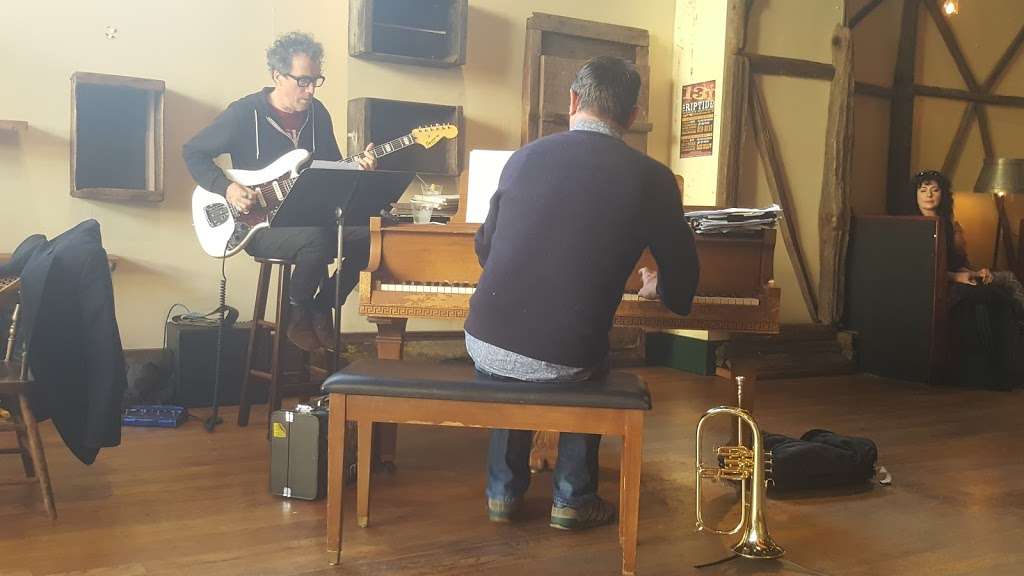 Amados | 998 Valencia St, San Francisco, CA 94110, USA | Phone: (415) 872-9110