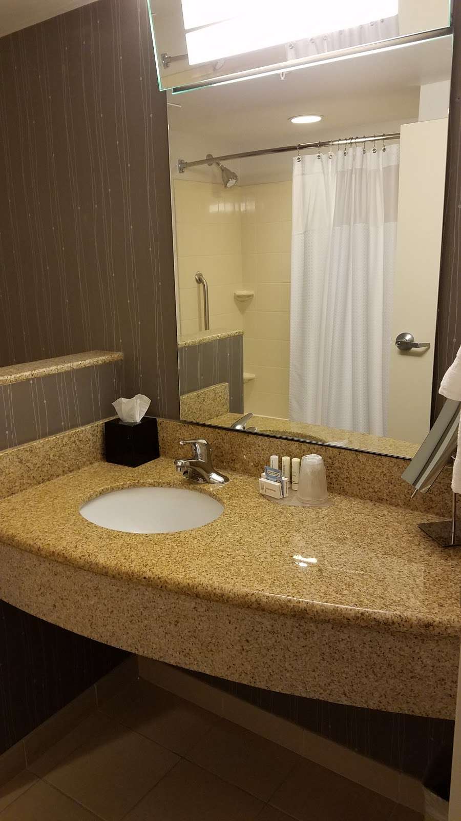 Courtyard by Marriott Winchester Medical Center | 300 Marriott Dr, Winchester, VA 22603, USA | Phone: (540) 678-8822