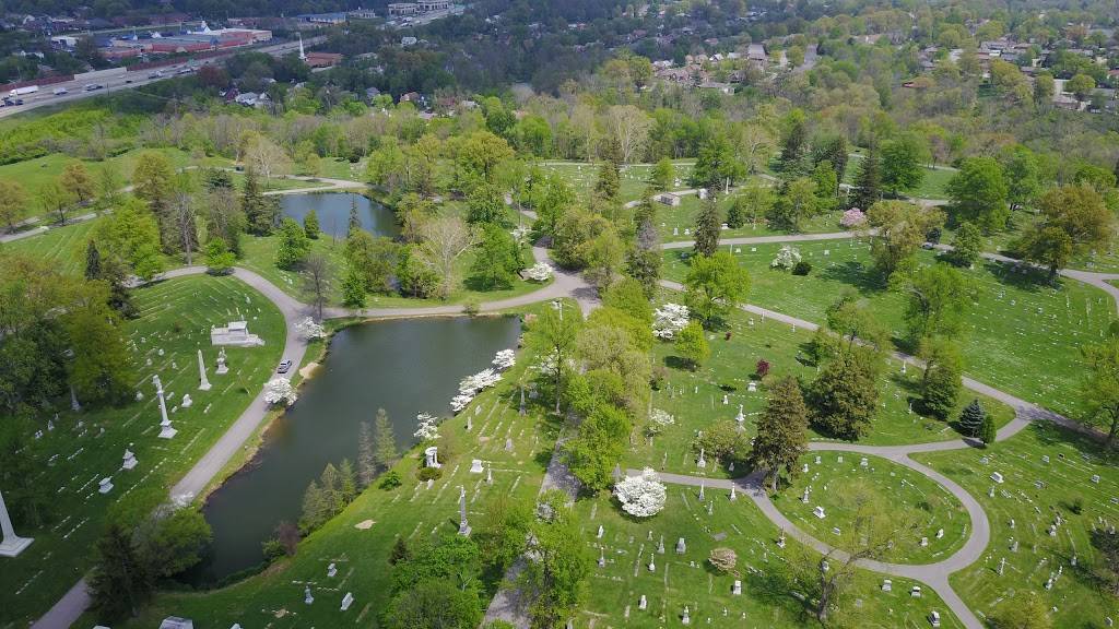 Highland Cemetery | 2167 Dixie Hwy, Fort Mitchell, KY 41017, USA | Phone: (859) 331-3220