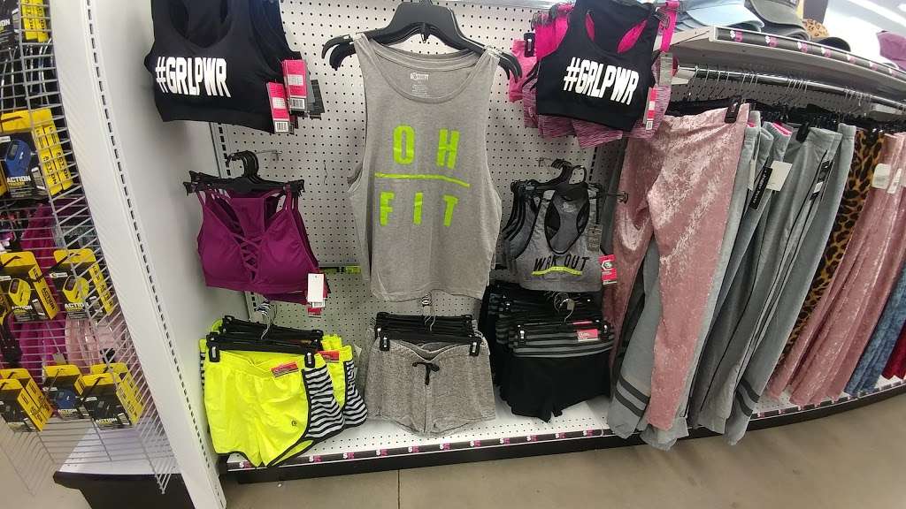 Five Below | 24630 Dulles Landing Dr, Dulles, VA 20166, USA | Phone: (571) 349-3854