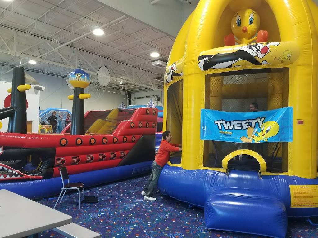 Bellas Bouncies Jump Center - Volo | 31223 N US Hwy 12, Volo, IL 60073 | Phone: (847) 546-7000