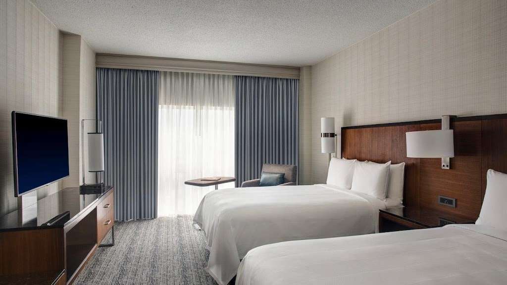 Houston Airport Marriott at George Bush Intercontinental | 18700 John F Kennedy Blvd, Houston, TX 77032, USA | Phone: (281) 443-2310