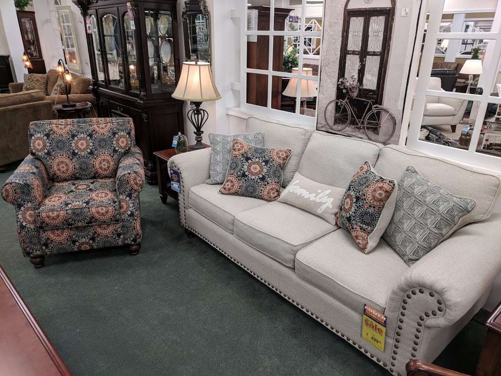 Raymour & Flanigan Furniture and Mattress Store | 427 Street Rd, Southampton, PA 18966, USA | Phone: (215) 322-3800