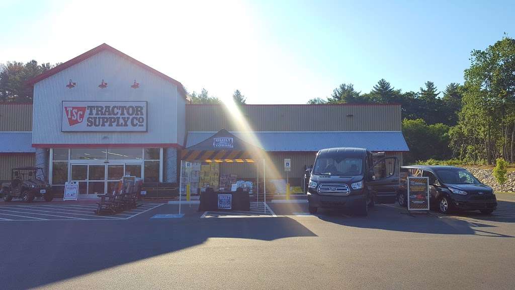 Tractor Supply Co. | 134 Bridge St, Pelham, NH 03076, USA | Phone: (603) 635-5001