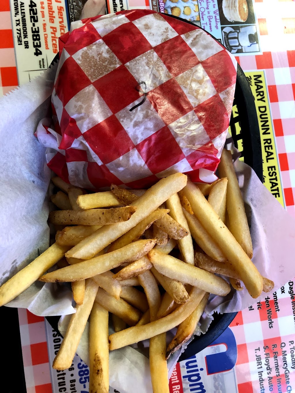 The Burger Barn - Baytown | 231 S Farm-to-Market 565 Rd, Baytown, TX 77523 | Phone: (281) 918-0286