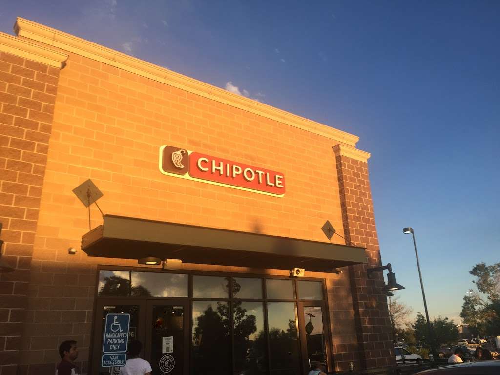 Chipotle Mexican Grill | 3455 Salida St Unit D, Aurora, CO 80011, USA | Phone: (303) 371-2334