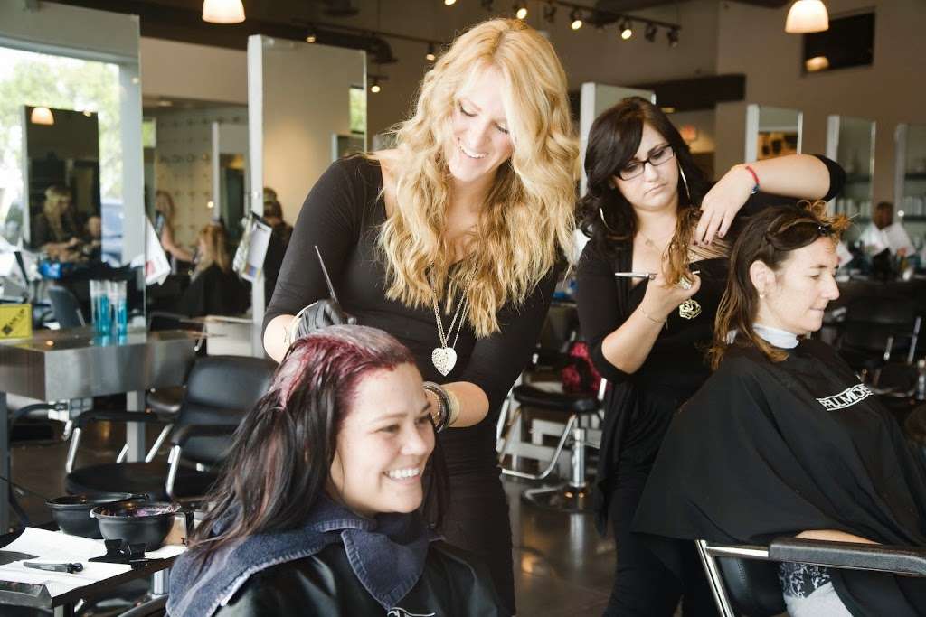 Paul Mitchell The School Bradley | 1600 IL-50, Bourbonnais, IL 60914, USA | Phone: (815) 932-5049