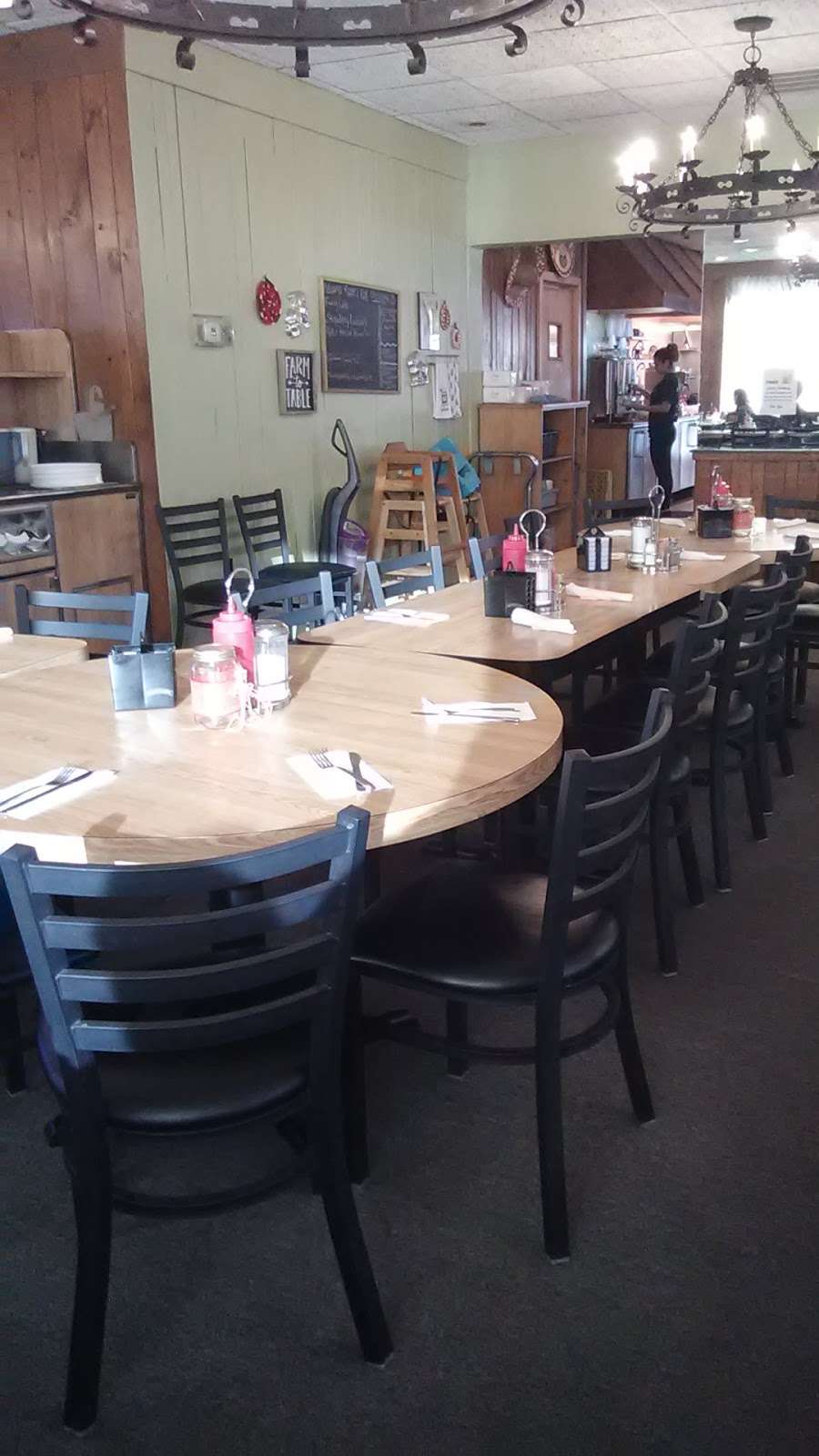 Bear Swamp Diner | 202 E Main St, Macungie, PA 18062 | Phone: (610) 967-2999