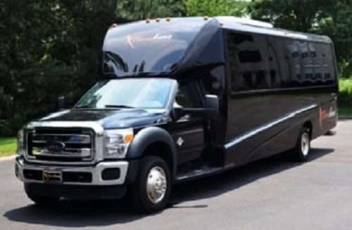 Xtreme Limo LLC | 6951 E 30th St Suite D, Indianapolis, IN 46219, USA | Phone: (317) 341-1716