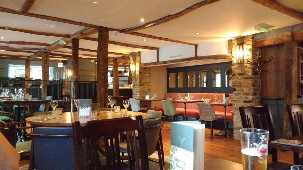 White Hart | 71 High St, Godstone RH9 8DU, UK | Phone: 01883 742521