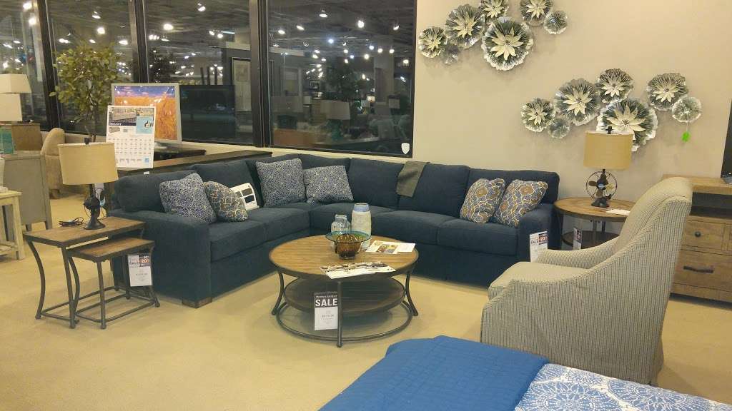 Mealeys Furniture | 254 Swedesford Rd, Berwyn, PA 19312 | Phone: (215) 672-1333