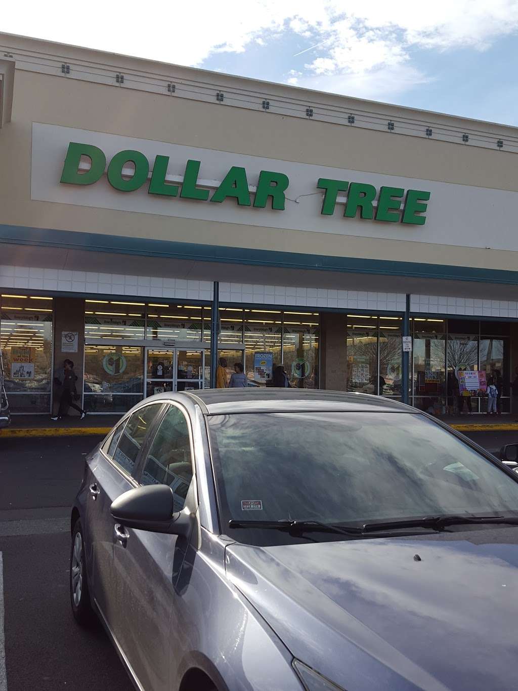 Dollar Tree | 5209 A Indian Head Hwy, Oxon Hill, MD 20745, USA | Phone: (301) 567-4543