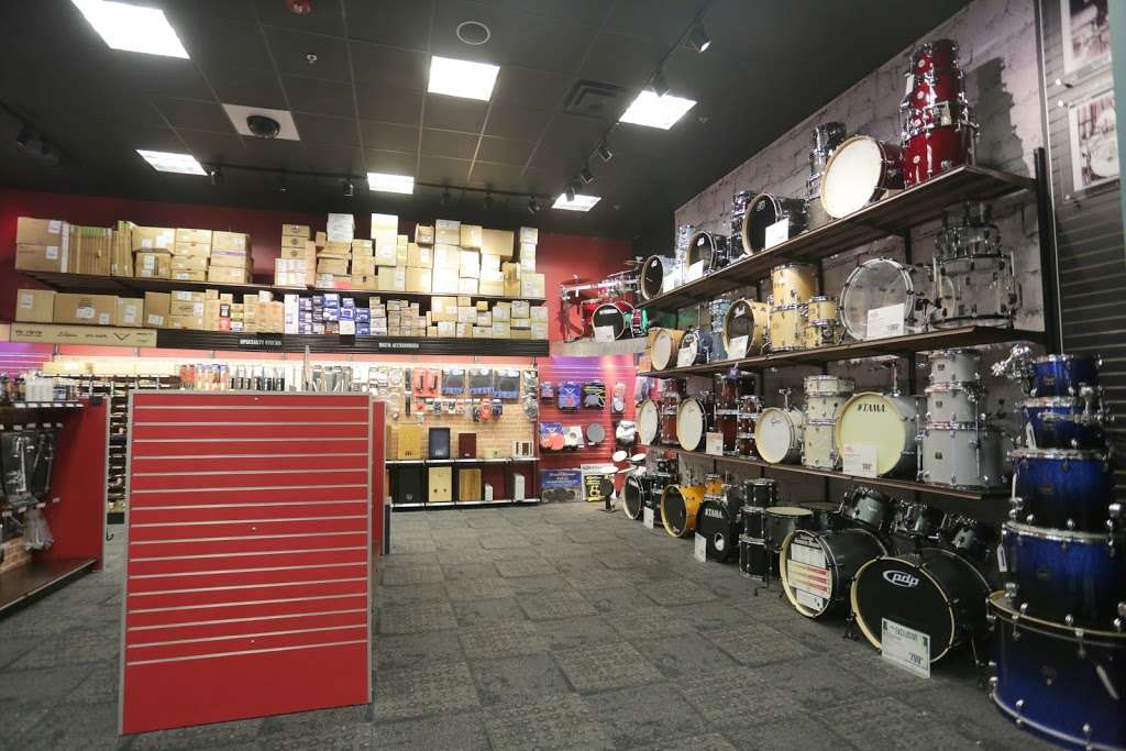 Guitar Center | 5140 Fairmont Pkwy, Pasadena, TX 77505, USA | Phone: (281) 991-1383