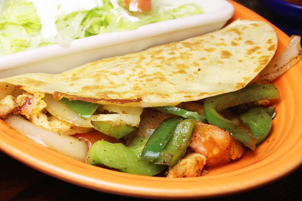 Cazadores Restaurante Mexicano | 130 Middlesex Rd, Tyngsborough, MA 01879, USA | Phone: (978) 226-5702