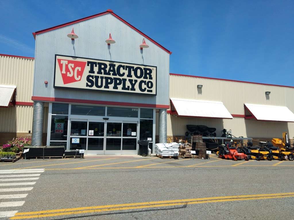 Tractor Supply Co. | 2101 Bay St Ste A, Taunton, MA 02780, USA | Phone: (508) 822-6500