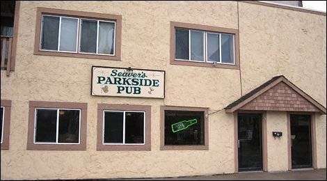 Seavers Parkside Pub | 103 N 2nd St, Delavan, WI 53115, USA | Phone: (262) 725-7557