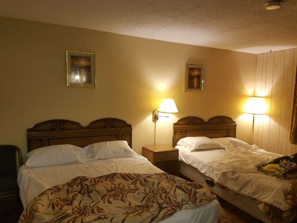 Golden Sands Motel | 4411 US-12, Michigan City, IN 46360, USA | Phone: (219) 874-6253