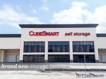 CubeSmart Self Storage - moving company  | Photo 2 of 8 | Address: 5615 Bannister Rd, Kansas City, MO 64137, USA | Phone: (816) 656-2194
