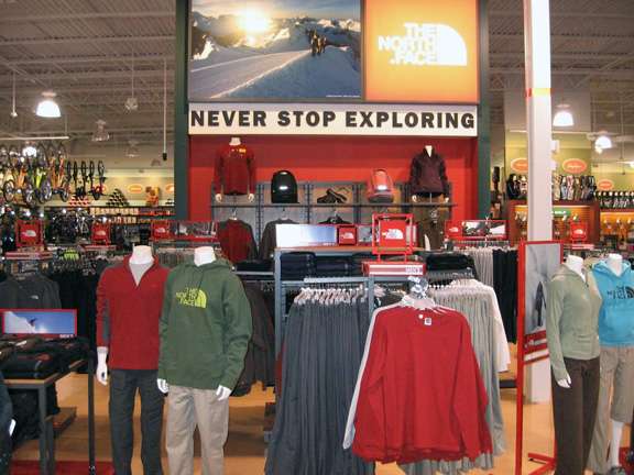 DICKS Sporting Goods | 2054 IL-50, Bourbonnais, IL 60914, USA | Phone: (815) 802-0565