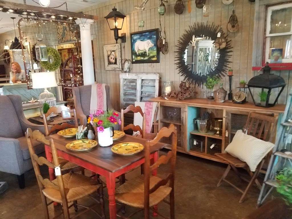 Rust and Feathers | 14928 James Monroe Hwy, Leesburg, VA 20176, USA | Phone: (703) 737-6700