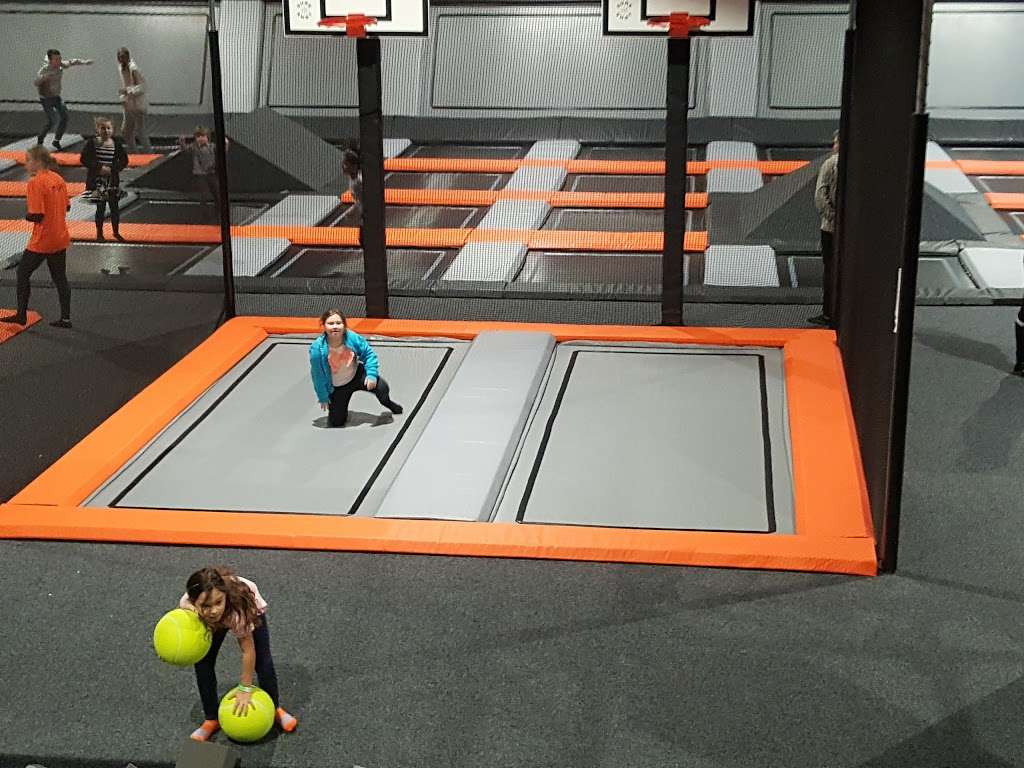 Brookfield Shopping Park in Halfhide Ln, Cheshunt, Waltham Cross EN8