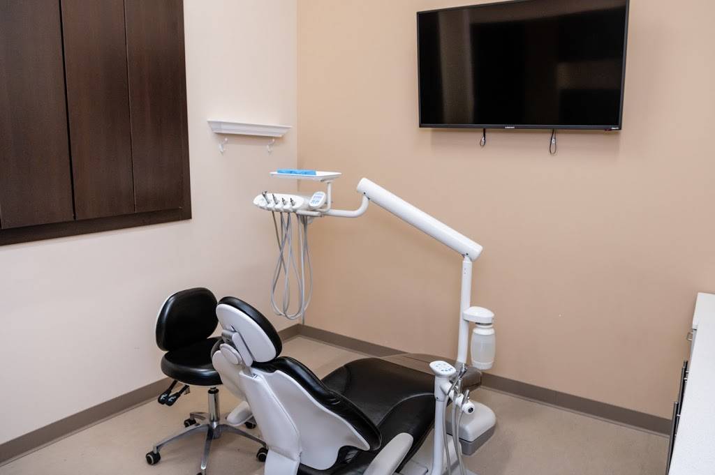 PL Dental | 9920 Foley Blvd NW #110, Minneapolis, MN 55433, USA | Phone: (763) 317-1166