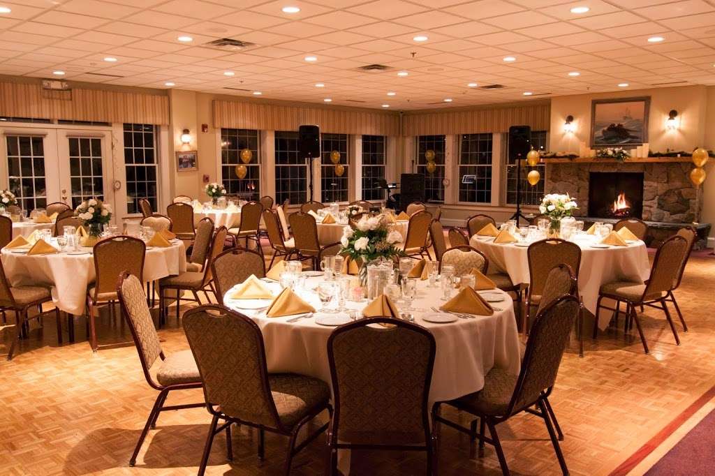 Gloucester House Restaurant | 63 Rogers St, Gloucester, MA 01930, USA | Phone: (978) 283-1812