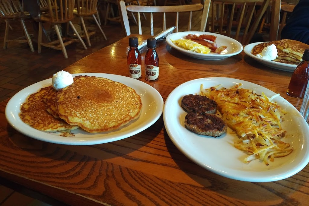 Cracker Barrel Old Country Store | 1855 W Diehl Rd, Naperville, IL 60563, USA | Phone: (630) 778-6699