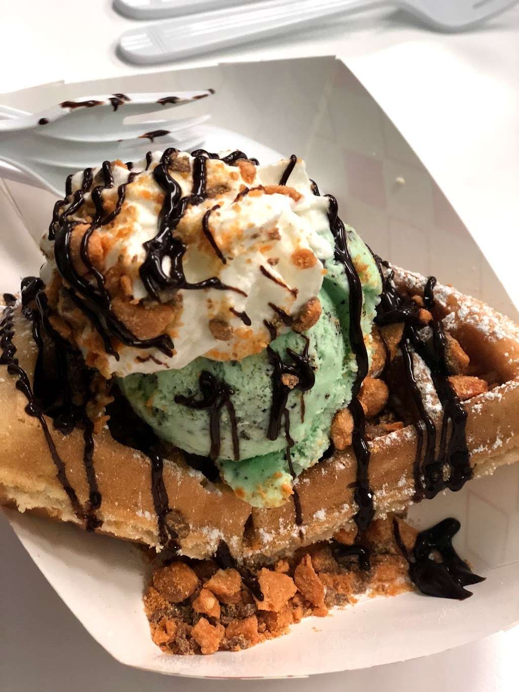 Lucys Waffles & Ice Cream | 6070 S Rainbow Blvd #6, Las Vegas, NV 89118, USA | Phone: (702) 847-8699