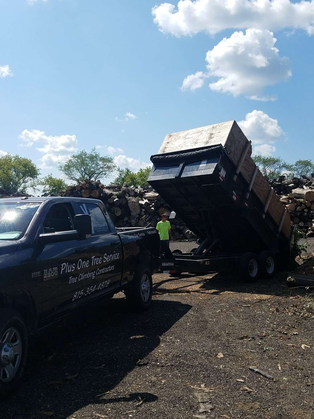 The Mulch Center | 27601 W Sullivan Lake Rd, Volo, IL 60041, USA | Phone: (847) 459-7200