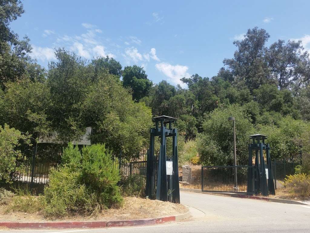 Hike Ernest E. Debs Regional Park | 4700 N Griffin Ave, Los Angeles, CA 90031 | Phone: (323) 221-2255