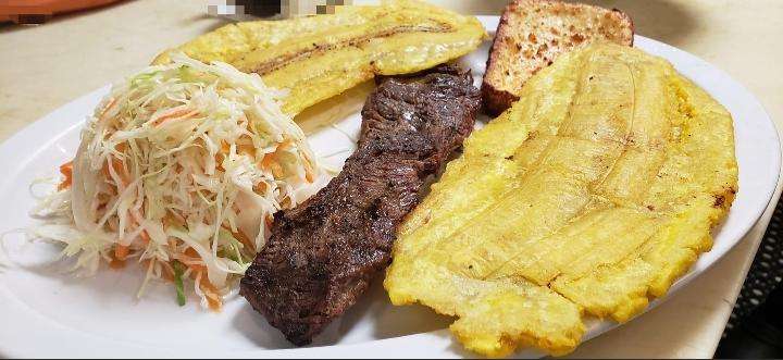 La Dueña Latín Food | 7591 University Blvd, Winter Park, FL 32792, USA | Phone: (321) 295-7952