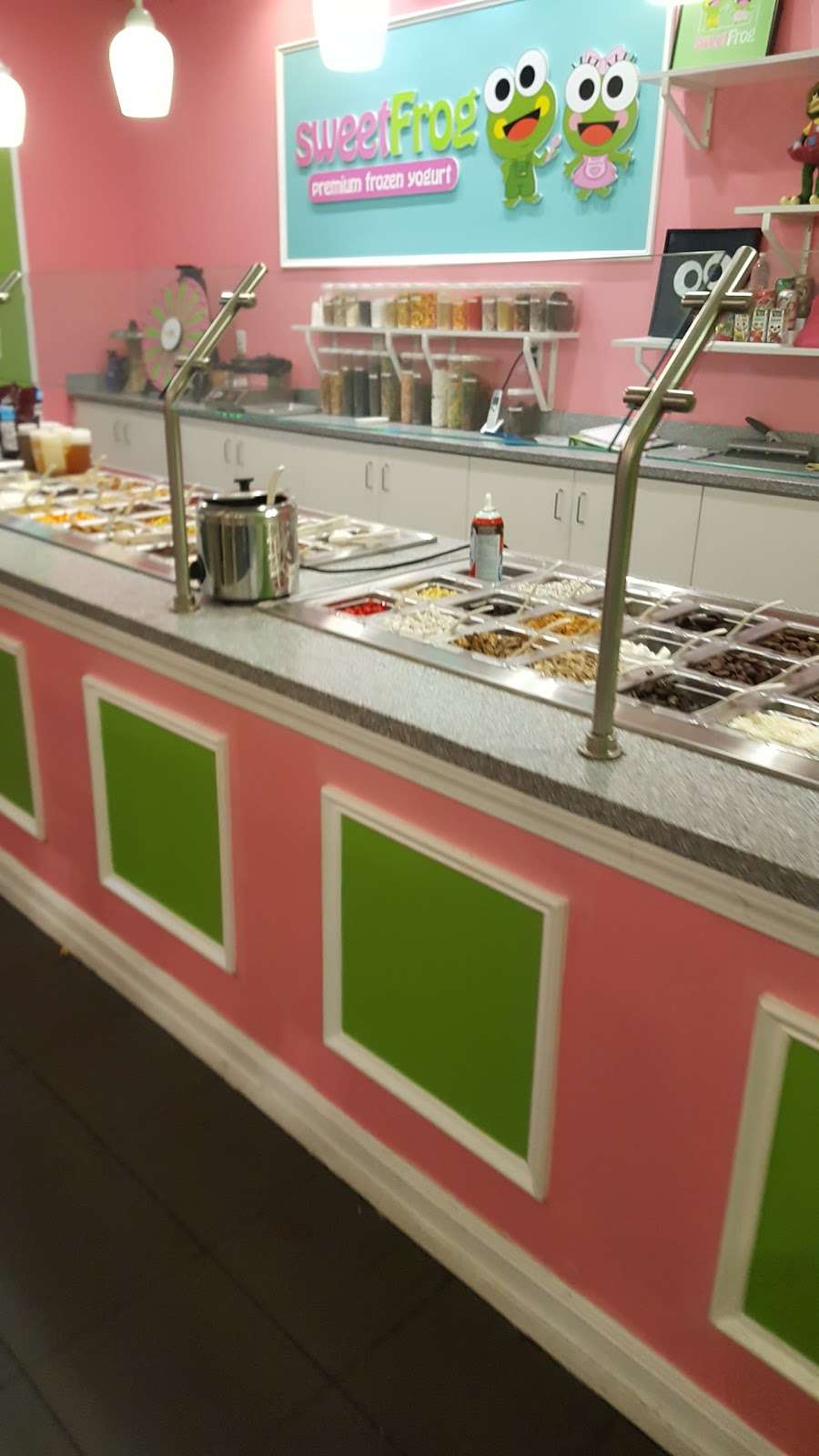 Sweet Frog Quincy | 650 Adams St, Quincy, MA 02169, USA | Phone: (617) 481-6747