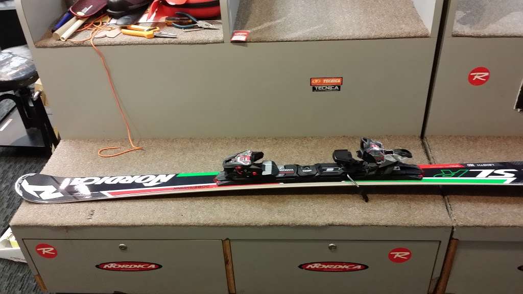 Alpina Ski Shop & 940 Snowboards | 948 PA-940, White Haven, PA 18661 | Phone: (570) 443-9701