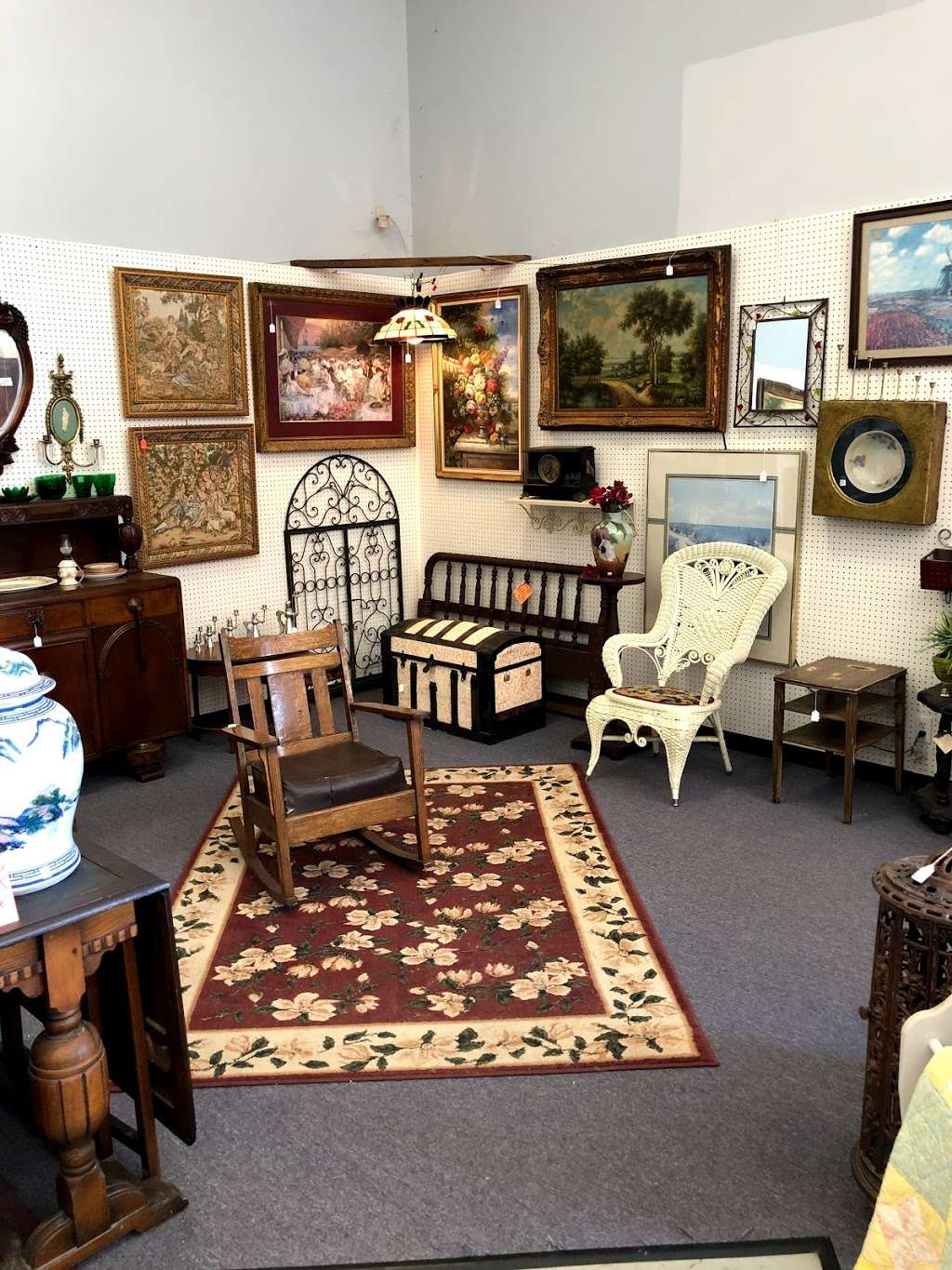 Almeda Antique Mall | 9827 Almeda Genoa Rd, Houston, TX 77075, USA | Phone: (713) 941-7744