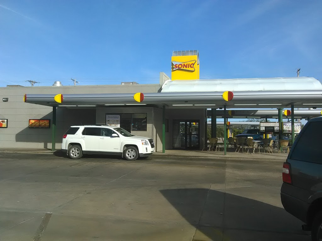Sonic Drive-In | 1414 E Grand Ave, Haysville, KS 67060, USA | Phone: (316) 522-8686