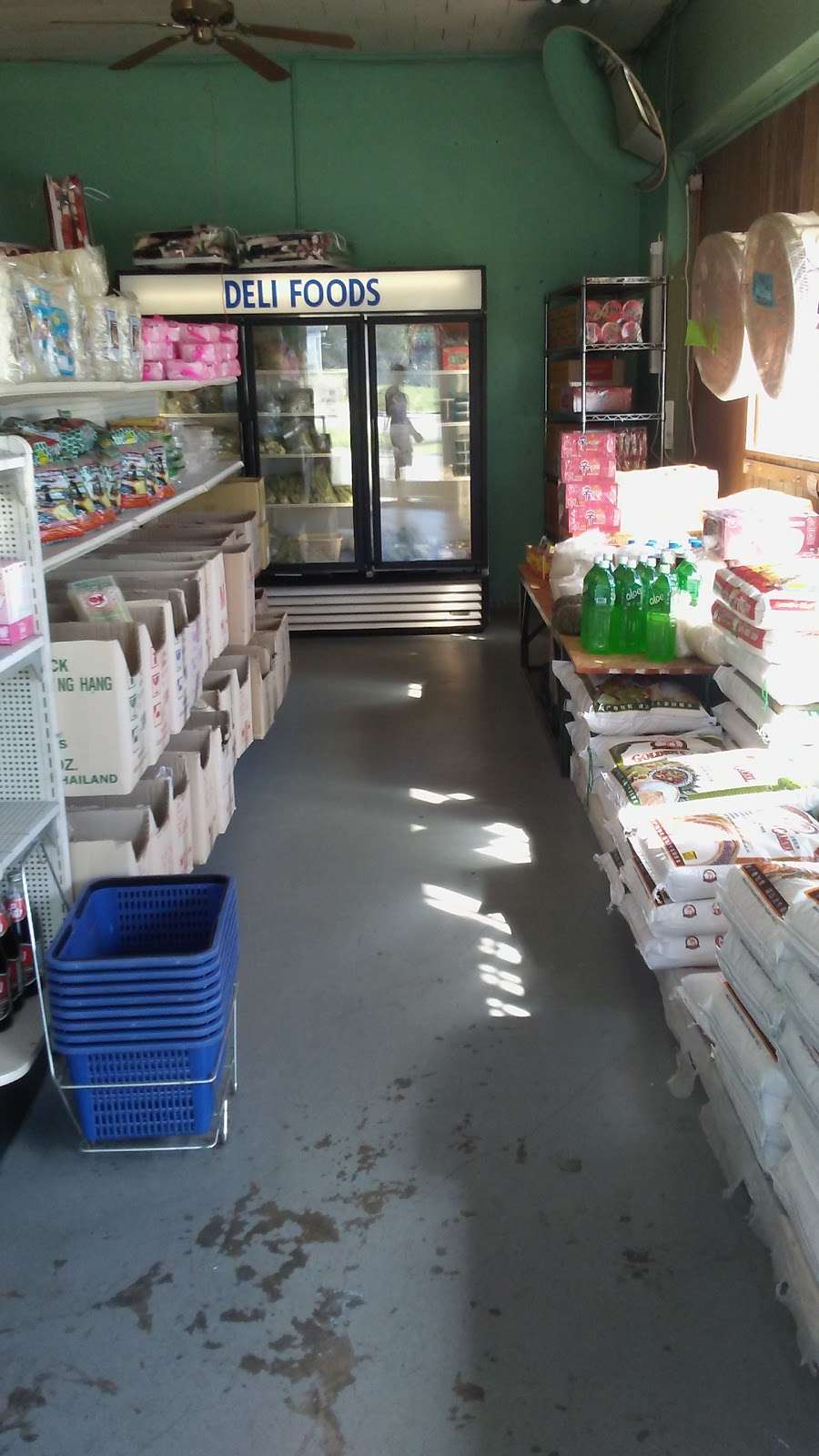 Asian Market | 605 E Charlotte Ave, Mt Holly, NC 28120, USA | Phone: (704) 827-0881