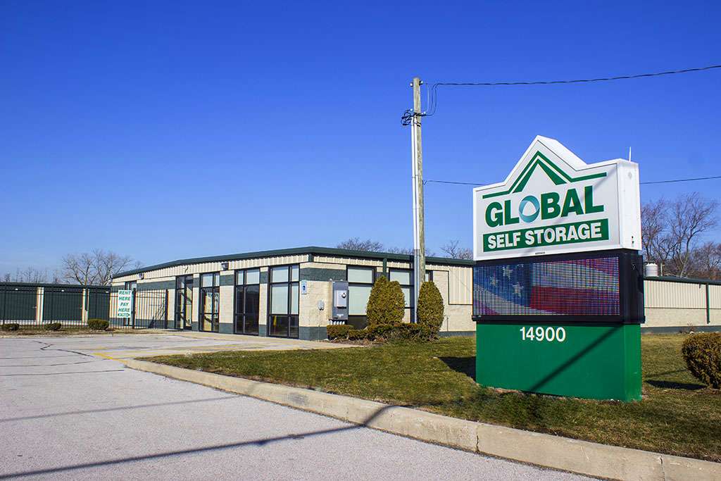 Global Self Storage | 14900 Woodlawn Ave, Dolton, IL 60419, USA | Phone: (708) 487-1252