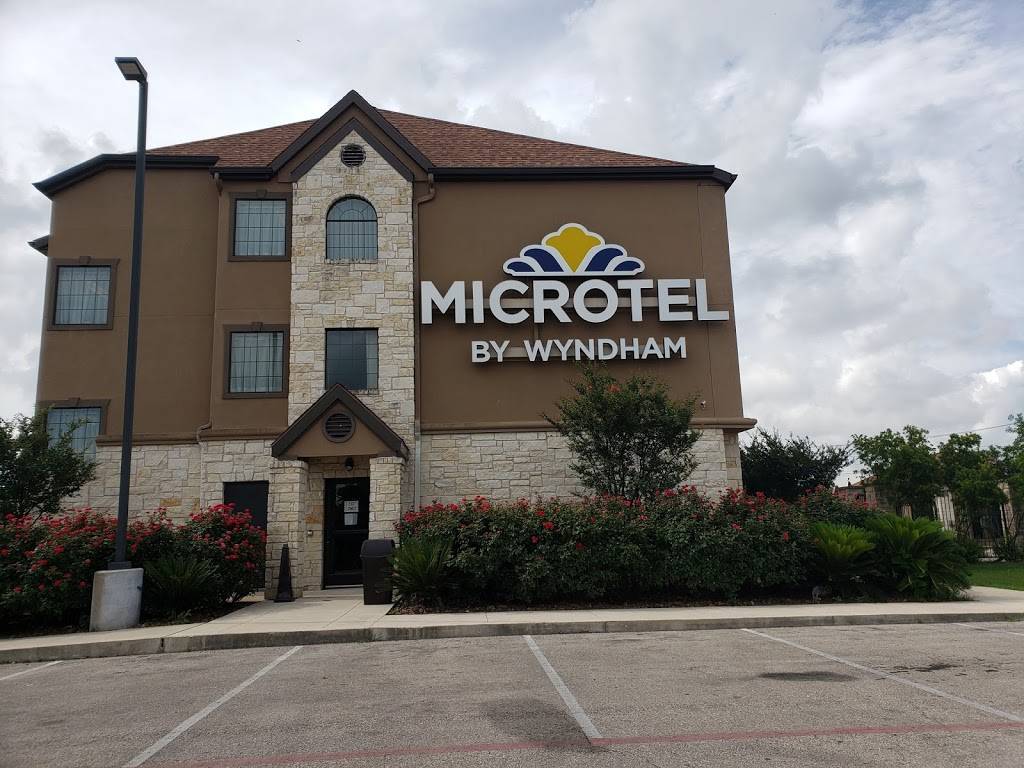Microtel Inn & Suites by Wyndham Round Rock | 6 Roundville Ln, Round Rock, TX 78664 | Phone: (512) 893-5609