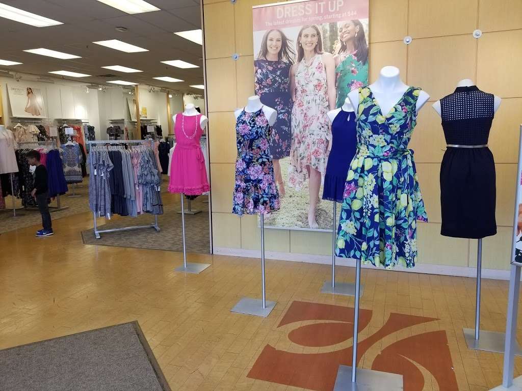 Dressbarn Clothing Store 127 E N Pointe Dr Salisbury Md