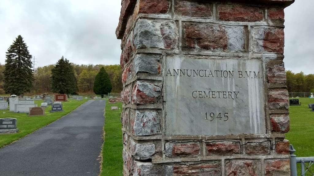 Annunciation of the Blessed Virgin Mary Cemetery W Pine St