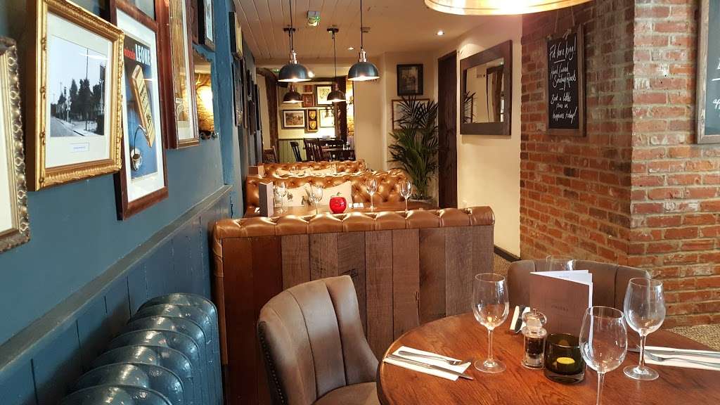 Kings Head Epping | High Rd, North Weald Bassett, Epping CM16 6BU, UK | Phone: 01992 525001